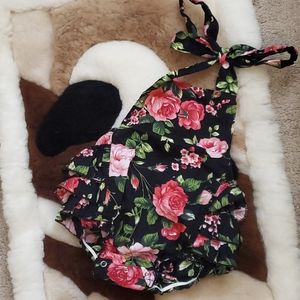 Flower pink black overall shorts M